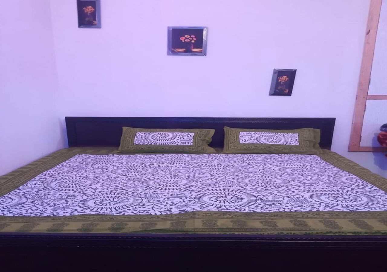 Evergreen Home Stay 阿尔莫拉 外观 照片