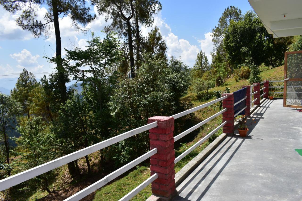 Evergreen Home Stay 阿尔莫拉 外观 照片